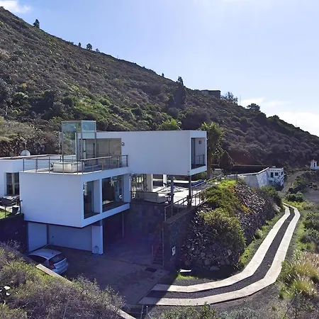 Cristal Villa *