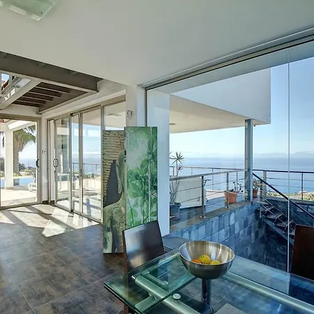 Cristal Villa *